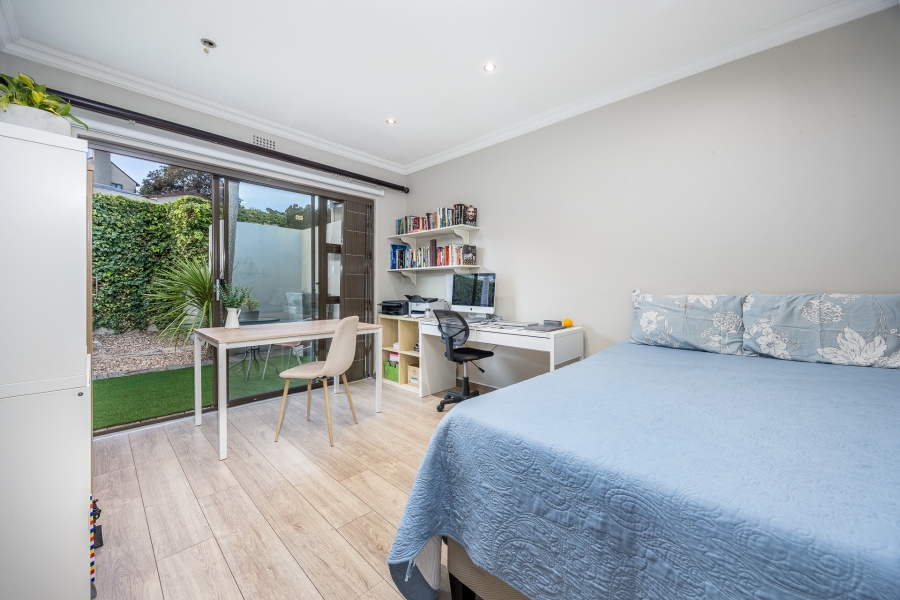 4 Bedroom Property for Sale in Loevenstein Western Cape
